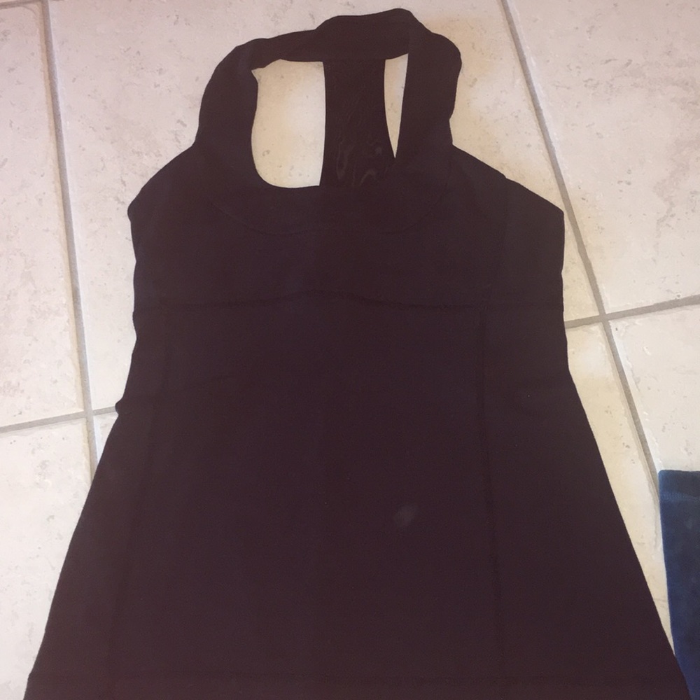 Lululemon workout top